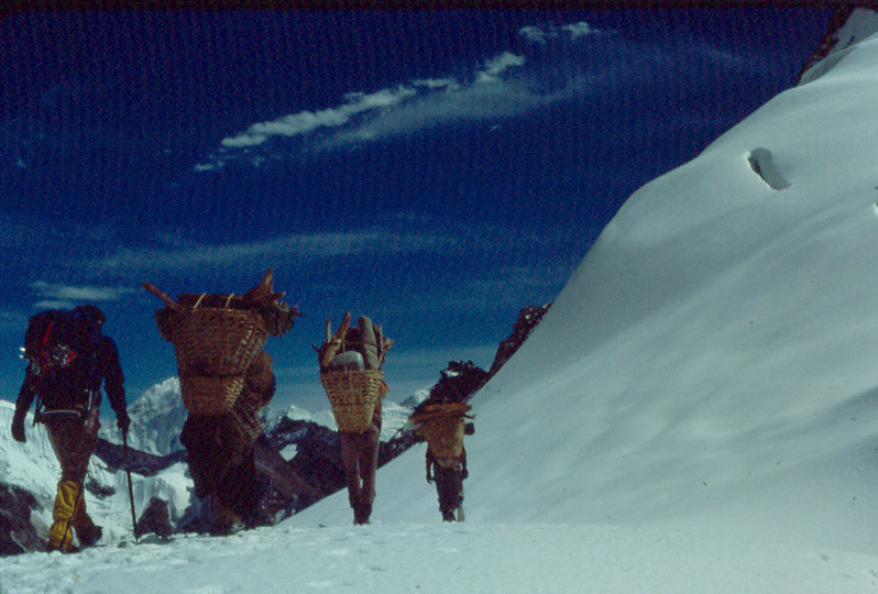 	Porters, Chyangma Pass, 18,000'		KHUMBU